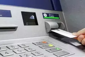ATM Card: కార్డ్ కోసం పోస్ట్మాన్ కోసం ఎదురుచూసే పనిలేదు.. ఏటీఎమ్ నుంచే నేరుగా డెబిట్, క్రెడిట్ కార్డ్స్ ATM Card: కార్డ్ కోసం పోస్ట్మాన్ కోసం ఎదురుచూసే పనిలేదు.. ఏటీఎమ్ నుంచే నేరుగా డెబిట్, క్రెడిట్ కార్డ్స్