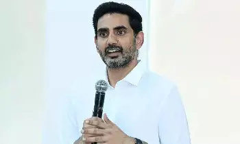 Lokesh: మెగా డీఎస్సీపై జగన్ విమర్శలకు లోకేశ్ కౌంటర్.. త్వరలో కొత్త నోటిఫికేషన్ Lokesh: మెగా డీఎస్సీపై జగన్ విమర్శలకు లోకేశ్ కౌంటర్.. త్వరలో కొత్త నోటిఫికేషన్