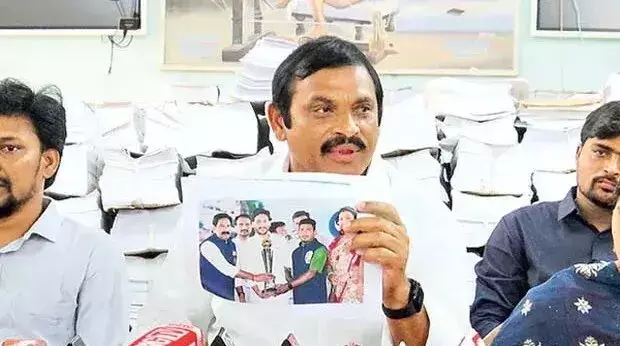 MLC Ranga Gopal Reddy: క్రీడాకోటా నియామకాలపై ఎమ్మెల్సీ రాంగోపాల్రెడ్డి ఫైర్.. జగన్ అవార్డులు నకిలీవా? MLC Ranga Gopal Reddy: క్రీడాకోటా నియామకాలపై ఎమ్మెల్సీ రాంగోపాల్రెడ్డి ఫైర్.. జగన్ అవార్డులు నకిలీవా?