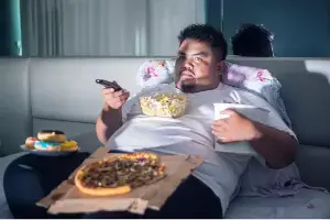Eating Dinner Late at Night: రాత్రి ఆలస్యంగా భోజనం చేస్తున్నారా? ఆరోగ్యంపై ప్రభావం ఇలా ఉంటుంది! Eating Dinner Late at Night: రాత్రి ఆలస్యంగా భోజనం చేస్తున్నారా? ఆరోగ్యంపై ప్రభావం ఇలా ఉంటుంది!