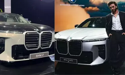 BMW: బీఎండబ్ల్యూ సంచలనం.. 728 కిలోమీటర్ల రేంజ్తో ఐ7 ఫేస్లిఫ్ట్ ఎలక్ట్రిక్ సెడాన్ లాంచ్ BMW: బీఎండబ్ల్యూ సంచలనం.. 728 కిలోమీటర్ల రేంజ్తో ఐ7 ఫేస్లిఫ్ట్ ఎలక్ట్రిక్ సెడాన్ లాంచ్