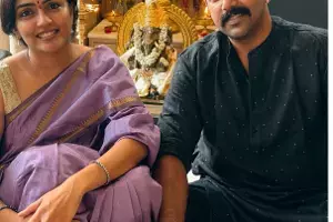 Tarun Bhaskar–Eesha Rebba Wedding Rumours: తరుణ్ భాస్కర్ - ఈషా రెబ్బా పెళ్లి రూమర్లకు మళ్లీ రెక్కలు.. వైరల్ అవుతున్న వినాయక చవితి పూజ ఫొటో.. Tarun Bhaskar–Eesha Rebba Wedding Rumours: తరుణ్ భాస్కర్ - ఈషా రెబ్బా పెళ్లి రూమర్లకు మళ్లీ రెక్కలు.. వైరల్ అవుతున్న వినాయక చవితి పూజ ఫొటో..
