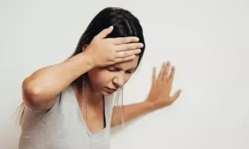 Feel Dizzy When You Suddenly Stand Up: కూర్చుని లేదా పడుకుని ఒక్కసారిగా లేచినప్పుడు తల తిరుగుతుందా.. కారణాలు, జాగ్రత్తలు ఇవే.. Feel Dizzy When You Suddenly Stand Up: కూర్చుని లేదా పడుకుని ఒక్కసారిగా లేచినప్పుడు తల తిరుగుతుందా.. కారణాలు, జాగ్రత్తలు ఇవే..