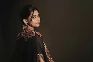 Mamitha Baiju: మమిత బైజుకు భారీ స్టార్డమ్.. కెరీర్లోనే బిగ్గెస్ట్ బ్లాక్బస్టర్ Mamitha Baiju: మమిత బైజుకు భారీ స్టార్డమ్.. కెరీర్లోనే బిగ్గెస్ట్ బ్లాక్బస్టర్