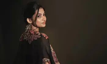 Mamitha Baiju: మమిత బైజుకు భారీ స్టార్డమ్.. కెరీర్లోనే బిగ్గెస్ట్ బ్లాక్బస్టర్ Mamitha Baiju: మమిత బైజుకు భారీ స్టార్డమ్.. కెరీర్లోనే బిగ్గెస్ట్ బ్లాక్బస్టర్