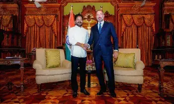 CM Revanth Reddy: ప్రిన్స్ రహీమ్ అగాఖాన్తో సీఎం రేవంత్ భేటీ.. మూసీ పునరుజ్జీవం, ఫ్యూచర్ సిటీపై కీలక చర్చలు CM Revanth Reddy: ప్రిన్స్ రహీమ్ అగాఖాన్తో సీఎం రేవంత్ భేటీ.. మూసీ పునరుజ్జీవం, ఫ్యూచర్ సిటీపై కీలక చర్చలు