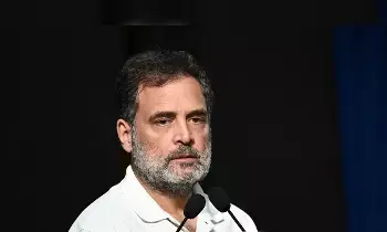 Rahul Gandhi: యూపీఐపై ఛార్జీలకు రంగం సిద్ధం.. అమెరికా ఒత్తిడికి మోదీ తలొగ్గారని రాహుల్ విమర్శ