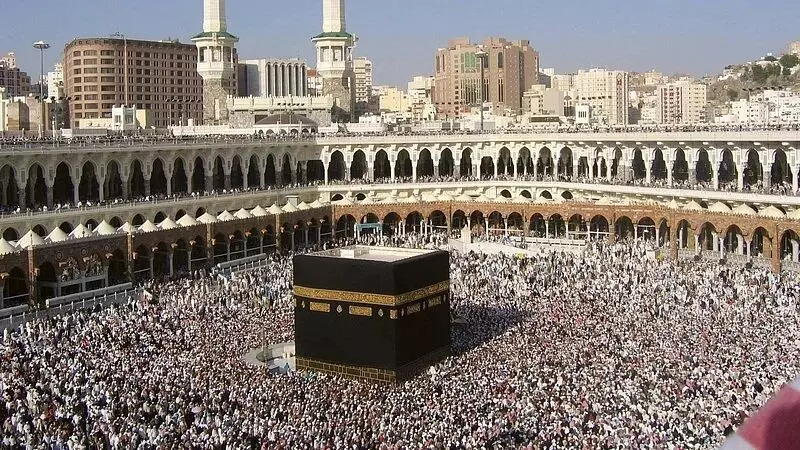 Saudi Arabia: మక్కా సమీపంలో హూతీ డ్రోన్ను కూల్చిన సౌదీ.. పవిత్ర నగరాల భద్రత ‘రెడ్ లైన్’ అని హెచ్చరిక Saudi Arabia: మక్కా సమీపంలో హూతీ డ్రోన్ను కూల్చిన సౌదీ.. పవిత్ర నగరాల భద్రత ‘రెడ్ లైన్’ అని హెచ్చరిక