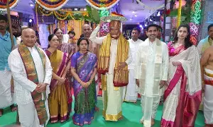 CM Chandrababu: తిరుమలలో సీఎం చంద్రబాబు ప్రత్యేక పూజలు.. ఎస్వీ మ్యూజియం, ఈవీ బస్సుల ప్రారంభం CM Chandrababu: తిరుమలలో సీఎం చంద్రబాబు ప్రత్యేక పూజలు.. ఎస్వీ మ్యూజియం, ఈవీ బస్సుల ప్రారంభం