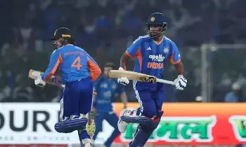 India: అదరగొట్టిన భారత్.. ఆఫ్ఘనిస్తాన్పై ఘనవిజయం.. 2-0తో టీ20 సిరీస్ కైవసం India: అదరగొట్టిన భారత్.. ఆఫ్ఘనిస్తాన్పై ఘనవిజయం.. 2-0తో టీ20 సిరీస్ కైవసం