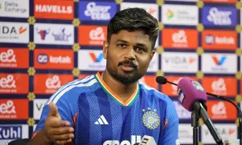Sanju Samson: యువ ఆటగాళ్లతో పోటీపై స్పందించిన సంజు శాంసన్.. సోషల్ మీడియా ట్రోల్స్కు అదిరిపోయే రిప్లై! Sanju Samson: యువ ఆటగాళ్లతో పోటీపై స్పందించిన సంజు శాంసన్.. సోషల్ మీడియా ట్రోల్స్కు అదిరిపోయే రిప్లై!