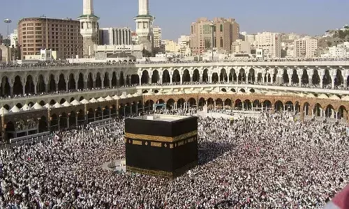 Saudi Arabia: మక్కా సమీపంలో హూతీ డ్రోన్ను కూల్చిన సౌదీ.. పవిత్ర నగరాల భద్రత ‘రెడ్ లైన్’ అని హెచ్చరిక Saudi Arabia: మక్కా సమీపంలో హూతీ డ్రోన్ను కూల్చిన సౌదీ.. పవిత్ర నగరాల భద్రత ‘రెడ్ లైన్’ అని హెచ్చరిక
