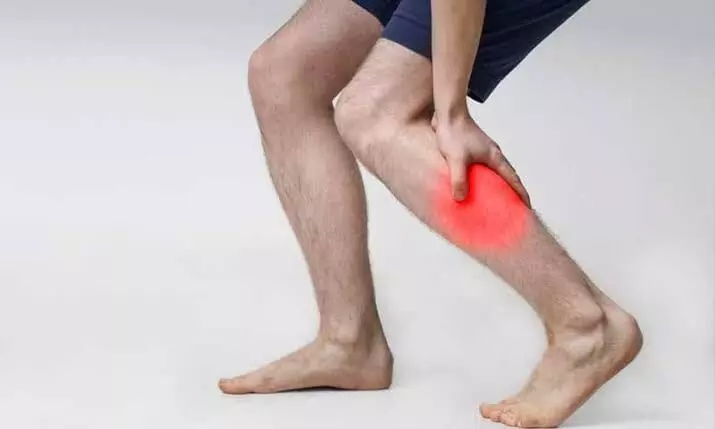Leg Pain Without Any Obvious Reason: కారణం లేకుండానే కాళ్ల నొప్పులా? నిర్లక్ష్యం చేస్తే ముప్పే.. Leg Pain Without Any Obvious Reason: కారణం లేకుండానే కాళ్ల నొప్పులా? నిర్లక్ష్యం చేస్తే ముప్పే..