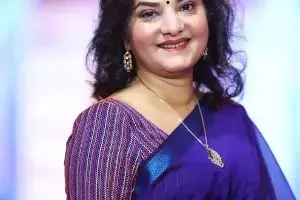 Actress Prema: సరైన వ్యక్తి దొరికితే 70 ఏళ్ల వయసులోనైనా పెళ్లి చేసుకుంటా.. నటి ప్రేమ బోల్డ్ కామెంట్స్ Actress Prema: సరైన వ్యక్తి దొరికితే 70 ఏళ్ల వయసులోనైనా పెళ్లి చేసుకుంటా.. నటి ప్రేమ బోల్డ్ కామెంట్స్