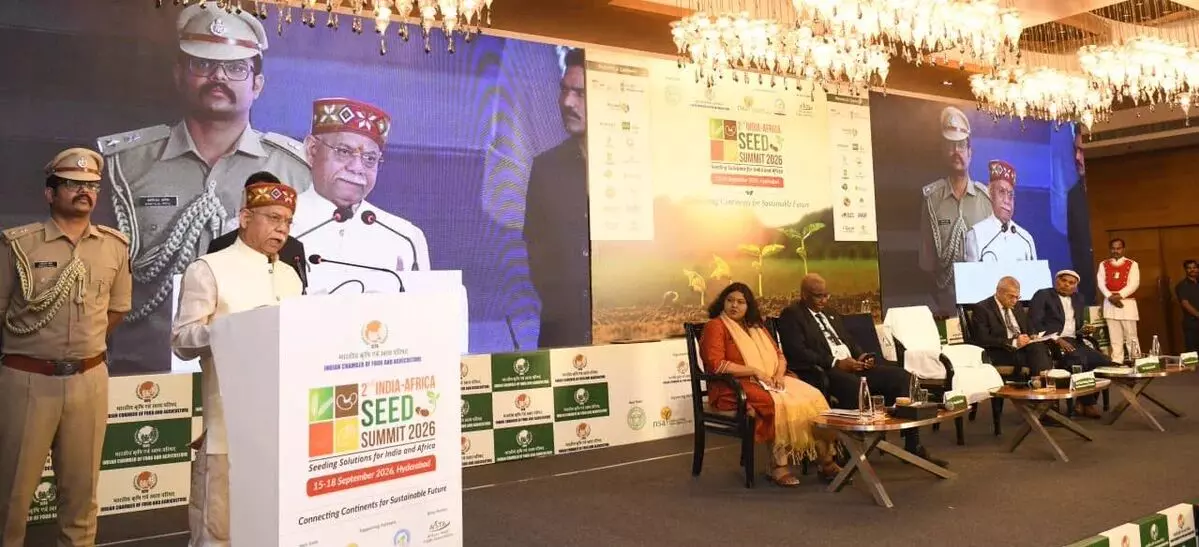 Governor Shiv Pratap Shukla: నాణ్యమైన విత్తనాలే వ్యవసాయ పురోగతికి మార్గం: గవర్నర్ శివప్రతాప్ శుక్లా Governor Shiv Pratap Shukla: నాణ్యమైన విత్తనాలే వ్యవసాయ పురోగతికి మార్గం: గవర్నర్ శివప్రతాప్ శుక్లా