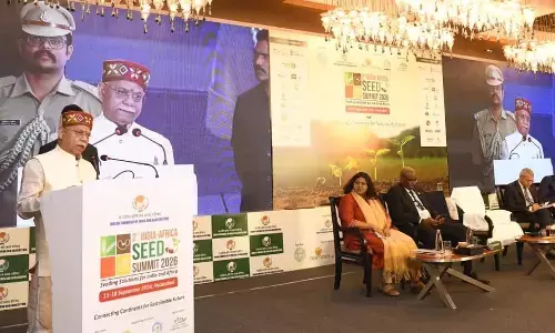 Governor Shiv Pratap Shukla: నాణ్యమైన విత్తనాలే వ్యవసాయ పురోగతికి మార్గం: గవర్నర్ శివప్రతాప్ శుక్లా Governor Shiv Pratap Shukla: నాణ్యమైన విత్తనాలే వ్యవసాయ పురోగతికి మార్గం: గవర్నర్ శివప్రతాప్ శుక్లా
