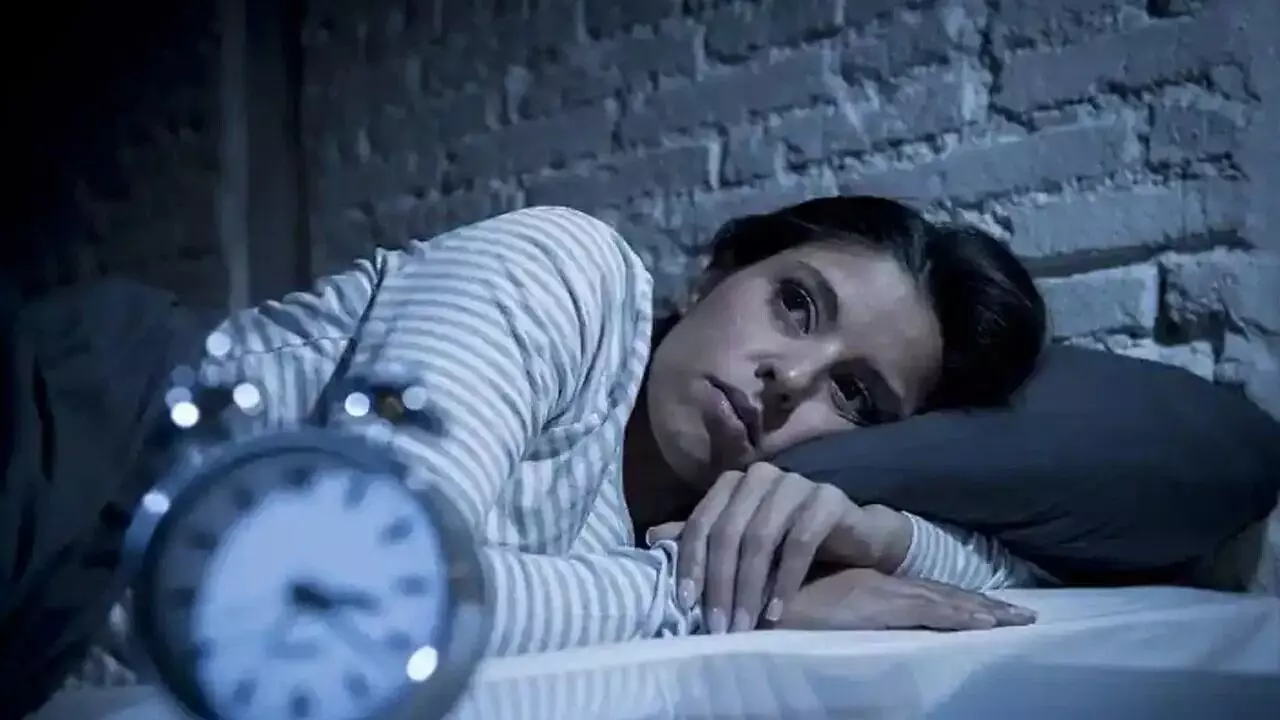 Lack of Sleep: రోజూ సరిపడా నిద్రపోతున్నారా? నిద్రలేమితో ఆరోగ్య సమస్యలు! Lack of Sleep: రోజూ సరిపడా నిద్రపోతున్నారా? నిద్రలేమితో ఆరోగ్య సమస్యలు!