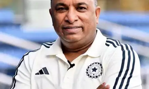 Asia Cup Trophies: టీమ్ ఇండియా గెలుచుకున్న ఆసియా కప్ ట్రోఫీలు వెనక్కి వస్తాయ.. దేవజిత్ సైకియా భరోసా.. Asia Cup Trophies: టీమ్ ఇండియా గెలుచుకున్న ఆసియా కప్ ట్రోఫీలు వెనక్కి వస్తాయ.. దేవజిత్ సైకియా భరోసా..