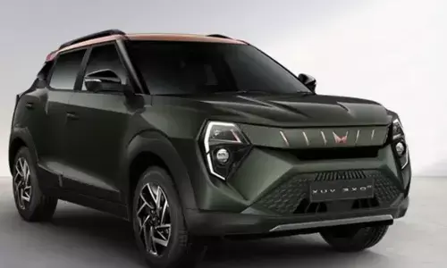 Mahindra XUV 3XO: రోడ్లపై దూసుకుపోతున్న మహీంద్రా ఎక్స్ఓవీ 3ఎక్స్ఓ.. రికార్డు స్థాయిలో అమ్ముడైన 2.5 లక్షల కార్లు Mahindra XUV 3XO: రోడ్లపై దూసుకుపోతున్న మహీంద్రా ఎక్స్ఓవీ 3ఎక్స్ఓ.. రికార్డు స్థాయిలో అమ్ముడైన 2.5 లక్షల కార్లు
