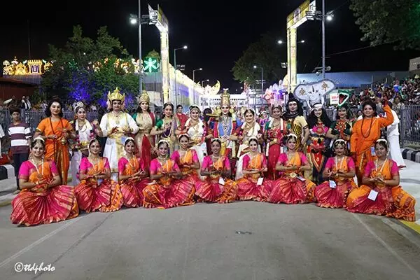 Gajavahana Seva: గజవాహన సేవలో దేశ, విదేశీ కళాకారుల కళా వైభవం Gajavahana Seva: గజవాహన సేవలో దేశ, విదేశీ కళాకారుల కళా వైభవం