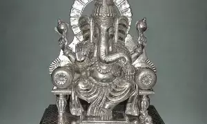 Silver Ganesha Idol at Home: ఇంట్లో వెండి వినాయకుడి విగ్రహం ఉందా? సరైన దిశ, నిత్య పూజా విధానం ఇవే.. Silver Ganesha Idol at Home: ఇంట్లో వెండి వినాయకుడి విగ్రహం ఉందా? సరైన దిశ, నిత్య పూజా విధానం ఇవే..