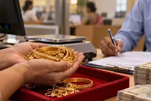 Gold Loan: ఇల్లు లేదా ప్రాపర్టీ లోన్లొద్దు.. నేటి యువత గోల్డ్ లోన్ల వైపే ఎందుకు మొగ్గు చూపుతోంది? Gold Loan: ఇల్లు లేదా ప్రాపర్టీ లోన్లొద్దు.. నేటి యువత గోల్డ్ లోన్ల వైపే ఎందుకు మొగ్గు చూపుతోంది?