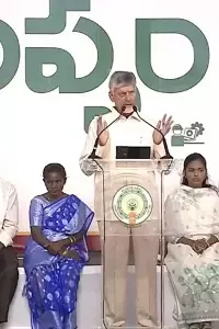 CM Chandrababu: కుప్పంలో సీఎం చంద్రబాబు గర్జన.. వైకాపా రౌడీలపై తీవ్ర ఆగ్రహం - రూ.11,359 కోట్ల అభివృద్ధి పనులకు శంకుస్థాపన CM Chandrababu: కుప్పంలో సీఎం చంద్రబాబు గర్జన.. వైకాపా రౌడీలపై తీవ్ర ఆగ్రహం - రూ.11,359 కోట్ల అభివృద్ధి పనులకు శంకుస్థాపన