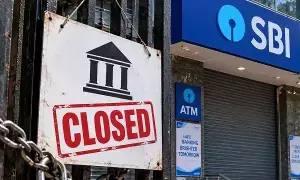 Bank Strike: వారానికి 5 రోజులే పని.. సెప్టెంబర్ 28 నుంచి దేశవ్యాప్తంగా బ్యాంకులు బంద్ ? Bank Strike: వారానికి 5 రోజులే పని.. సెప్టెంబర్ 28 నుంచి దేశవ్యాప్తంగా బ్యాంకులు బంద్ ?