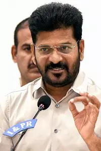 CM Revanth Reddy: ప్రభుత్వ పథకాల్లో ఎస్సీ, ఎస్టీలకు ప్రాధాన్యం.. అత్యాచార బాధితులకు తక్షణ న్యాయం: సీఎం రేవంత్ రెడ్డి CM Revanth Reddy: ప్రభుత్వ పథకాల్లో ఎస్సీ, ఎస్టీలకు ప్రాధాన్యం.. అత్యాచార బాధితులకు తక్షణ న్యాయం: సీఎం రేవంత్ రెడ్డి