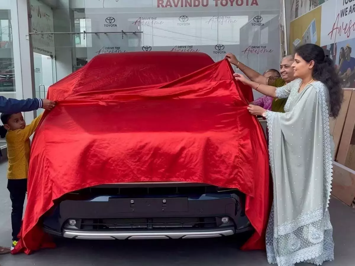 Toyota sales: క్రిస్టా, ఫార్చ్యూనర్ కాదు.. టయోటాలో నం.1 స్థానాన్ని దక్కించుకున్న మోడల్ ఏదంటే? Toyota sales: క్రిస్టా, ఫార్చ్యూనర్ కాదు.. టయోటాలో నం.1 స్థానాన్ని దక్కించుకున్న మోడల్ ఏదంటే?
