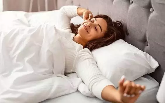 Good Sleep Offers Numerous Health Benefits: మంచి నిద్రతో ఎన్నో ఆరోగ్య ప్రయోజనాలు.. రోజూ ఈ అలవాట్లు పాటించండి! Good Sleep Offers Numerous Health Benefits: మంచి నిద్రతో ఎన్నో ఆరోగ్య ప్రయోజనాలు.. రోజూ ఈ అలవాట్లు పాటించండి!