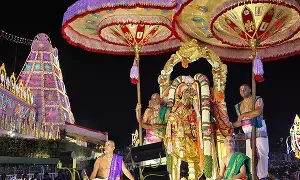 Ashwa Vahana: అశ్వ వాహనంపై కల్కి అలంకారంలో శ్రీమలయప్ప స్వామివారి దివ్యదర్శనం Ashwa Vahana: అశ్వ వాహనంపై కల్కి అలంకారంలో శ్రీమలయప్ప స్వామివారి దివ్యదర్శనం