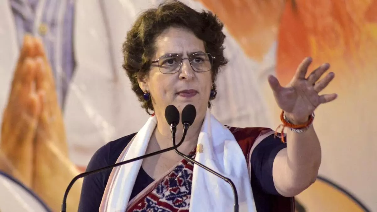 Priyanka Gandhi Vadra: ఎన్నికల కమిషన్ వివాదం: సీఈసీ జ్ఞానేశ్ కుమార్పై నేరపరమైన చర్యలు తీసుకోవాలని ప్రియాంక గాంధీ వాద్రా డిమాండ్ Priyanka Gandhi Vadra: ఎన్నికల కమిషన్ వివాదం: సీఈసీ జ్ఞానేశ్ కుమార్పై నేరపరమైన చర్యలు తీసుకోవాలని ప్రియాంక గాంధీ వాద్రా డిమాండ్