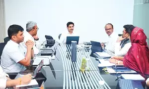 Lokesh: విద్యార్థుల మానసిక ఆరోగ్యం కోసం ప్రత్యేక మిషన్.. యోగా శిక్షణకు లోకేశ్ ఆదేశాలు Lokesh: విద్యార్థుల మానసిక ఆరోగ్యం కోసం ప్రత్యేక మిషన్.. యోగా శిక్షణకు లోకేశ్ ఆదేశాలు
