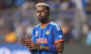 Hardik Pandya: హార్దిక్ పాండ్యా రీఎంట్రీకి మళ్లీ బ్రేక్.. తీవ్రమైన నొప్పితో ఆస్ట్రేలియా A సిరీస్ నుంచి ఔట్? Hardik Pandya: హార్దిక్ పాండ్యా రీఎంట్రీకి మళ్లీ బ్రేక్.. తీవ్రమైన నొప్పితో ఆస్ట్రేలియా A సిరీస్ నుంచి ఔట్?