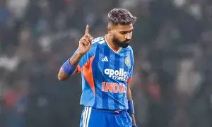 Hardik Pandya: హార్దిక్ పాండ్యాకు మళ్లీ గాయం.. న్యూజిలాండ్ సిరీస్పై సందేహాలు Hardik Pandya: హార్దిక్ పాండ్యాకు మళ్లీ గాయం.. న్యూజిలాండ్ సిరీస్పై సందేహాలు