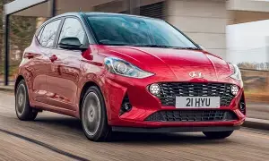 Hyundai i10: కొత్త రూపంలో హ్యుందాయ్ i10.. ధర, ఫీచర్లు చూస్తే మైండ్ బ్లాంక్ కావాల్సిందే Hyundai i10: కొత్త రూపంలో హ్యుందాయ్ i10.. ధర, ఫీచర్లు చూస్తే మైండ్ బ్లాంక్ కావాల్సిందే