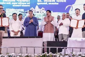 Nitin Gadkari: ఈ20 ఇంధనం మైలేజీ పెంచుతుంది, రైతులకు లాభం, వాహనాలకు ఎలాంటి నష్టం లేదు: గడ్కరీ Nitin Gadkari: ఈ20 ఇంధనం మైలేజీ పెంచుతుంది, రైతులకు లాభం, వాహనాలకు ఎలాంటి నష్టం లేదు: గడ్కరీ