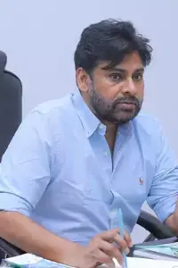 Pawan Kalyan: చిత్తూరు జిల్లాలో ఏనుగుల సంచారం.. కుంకీ ఏనుగుల మోహరింపునకు పవన్ ఆదేశాలు Pawan Kalyan: చిత్తూరు జిల్లాలో ఏనుగుల సంచారం.. కుంకీ ఏనుగుల మోహరింపునకు పవన్ ఆదేశాలు