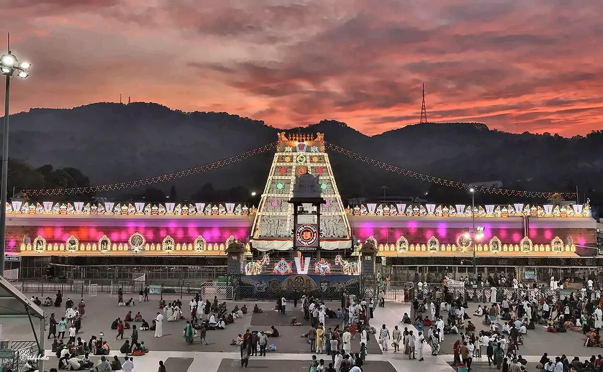 Srivari Navaratri Brahmotsavams: అక్టోబరు 12 నుంచి 20 వరకు శ్రీవారి నవరాత్రి బ్రహ్మోత్సవాలు Srivari Navaratri Brahmotsavams: అక్టోబరు 12 నుంచి 20 వరకు శ్రీవారి నవరాత్రి బ్రహ్మోత్సవాలు