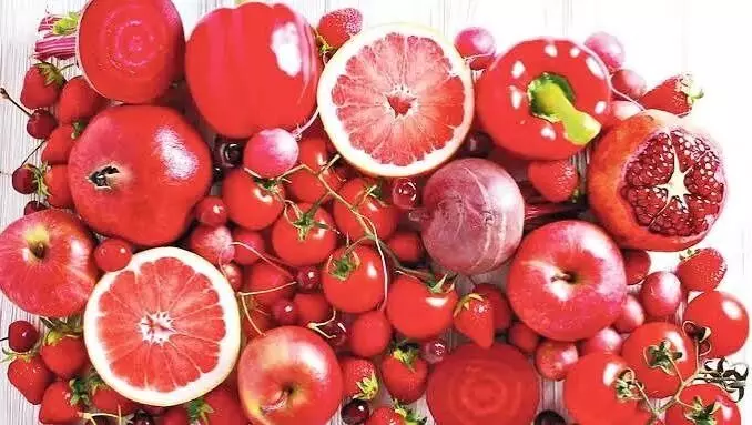 Fruits and Vegetables: పండ్లు, కూరగాయలు రోజువారీ ఆహారంలో ఎందుకు ఉండాలి? Fruits and Vegetables: పండ్లు, కూరగాయలు రోజువారీ ఆహారంలో ఎందుకు ఉండాలి?