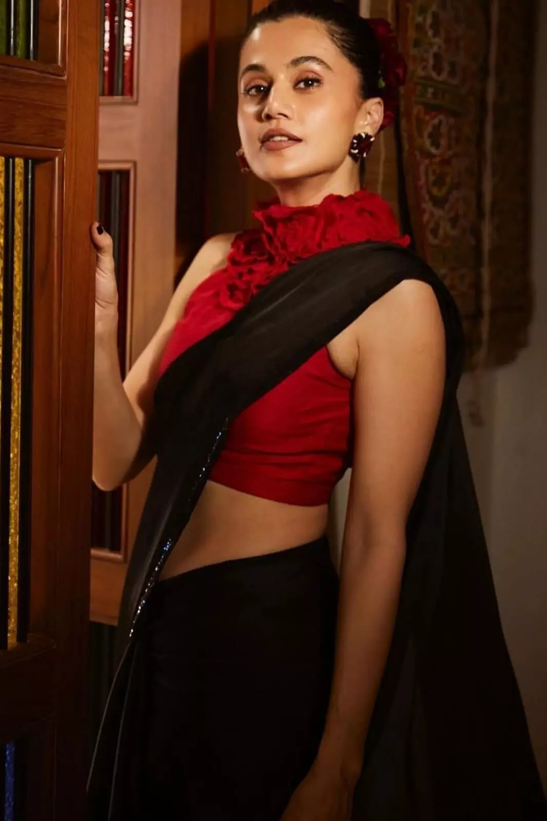 Taapsee Pannu: హీరో భార్యకు నచ్చలేదని నన్ను సినిమా నుంచి తీసేశారు.. తాప్సీ సంచలన వ్యాఖ్యలు.. Taapsee Pannu: హీరో భార్యకు నచ్చలేదని నన్ను సినిమా నుంచి తీసేశారు.. తాప్సీ సంచలన వ్యాఖ్యలు..
