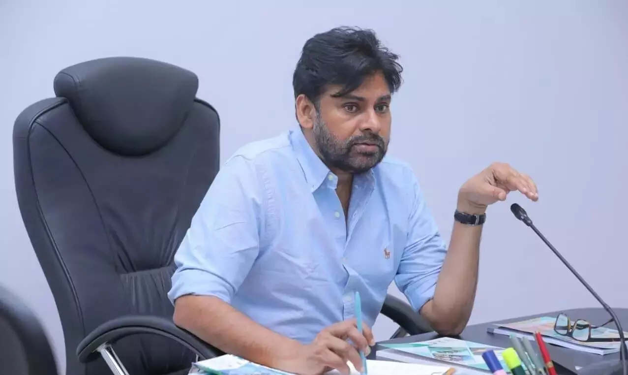 Pawan Kalyan: చిత్తూరు జిల్లాలో ఏనుగుల సంచారం.. కుంకీ ఏనుగుల మోహరింపునకు పవన్ ఆదేశాలు Pawan Kalyan: చిత్తూరు జిల్లాలో ఏనుగుల సంచారం.. కుంకీ ఏనుగుల మోహరింపునకు పవన్ ఆదేశాలు