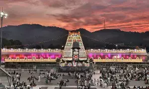 Srivari Navaratri Brahmotsavams: అక్టోబరు 12 నుంచి 20 వరకు శ్రీవారి నవరాత్రి బ్రహ్మోత్సవాలు Srivari Navaratri Brahmotsavams: అక్టోబరు 12 నుంచి 20 వరకు శ్రీవారి నవరాత్రి బ్రహ్మోత్సవాలు