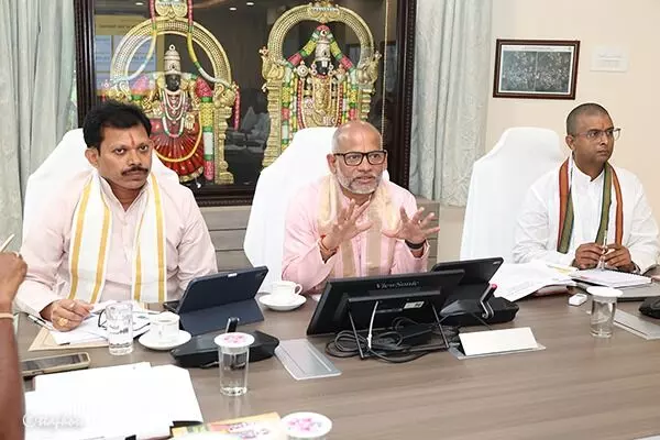 Navaratri Brahmotsavams: నవరాత్రి బ్రహ్మోత్సవాలను విజయవంతం చేయాలి Navaratri Brahmotsavams: నవరాత్రి బ్రహ్మోత్సవాలను విజయవంతం చేయాలి