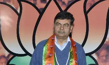 Former Home Secretary R.K. Singh: సీఈసీ జ్ఞానేశ్ కుమార్‌పై మాజీ హోం సెక్రటరీ ఆర్‌కే సింగ్ ఆరోపణలు.. ఎస్‌ఐఆర్‌లో చట్టవిరుద్ధాలు జరిగాయంటూ విమర్శలు