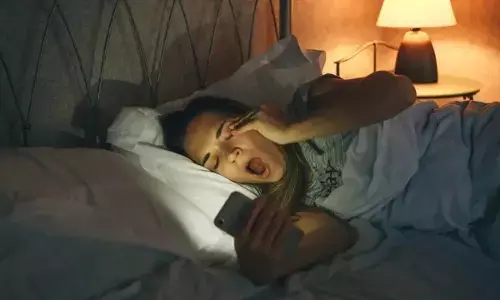 Staying Up Until Midnight: అర్ధరాత్రి దాకా మేల్కొంటున్నారా? మీ మెదడులో ఏం జరుగుతుందో తెలుసుకోండి.. Staying Up Until Midnight: అర్ధరాత్రి దాకా మేల్కొంటున్నారా? మీ మెదడులో ఏం జరుగుతుందో తెలుసుకోండి..