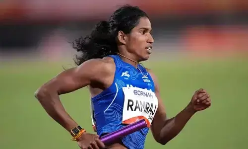 Vithya Ramraj: పీటీ ఉష 42 ఏళ్ల రికార్డు బద్దలు.. ఆసియా క్రీడల్లో కాంస్యంతో చరిత్ర సృష్టించిన విథ్యా రామ్రాజ్.. Vithya Ramraj: పీటీ ఉష 42 ఏళ్ల రికార్డు బద్దలు.. ఆసియా క్రీడల్లో కాంస్యంతో చరిత్ర సృష్టించిన విథ్యా రామ్రాజ్..