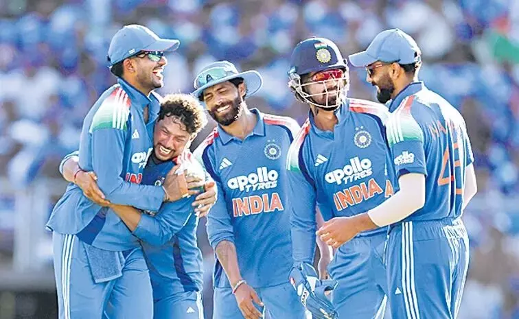 India vs West Indies: భారత్-వెస్టిండీస్ రెండో వన్డే.. సిరీస్పై టీమిండియా కన్ను India vs West Indies: భారత్-వెస్టిండీస్ రెండో వన్డే.. సిరీస్పై టీమిండియా కన్ను