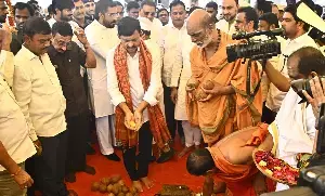Minister Ponguleti: పేదల కల నెరవేరుతోంది.. ఏడాదిలోనే కోటి రూపాయల విలువైన ఫ్లాట్లు : మంత్రి పొంగులేటి శ్రీనివాసరెడ్డి